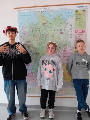 tmp_f8c0c2e6-1359-4e5c-9ece-cf5fa2a89dd4_copy_664x885